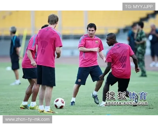 昌雅妮肩伤恢复良好，训练中与队友轻松交流